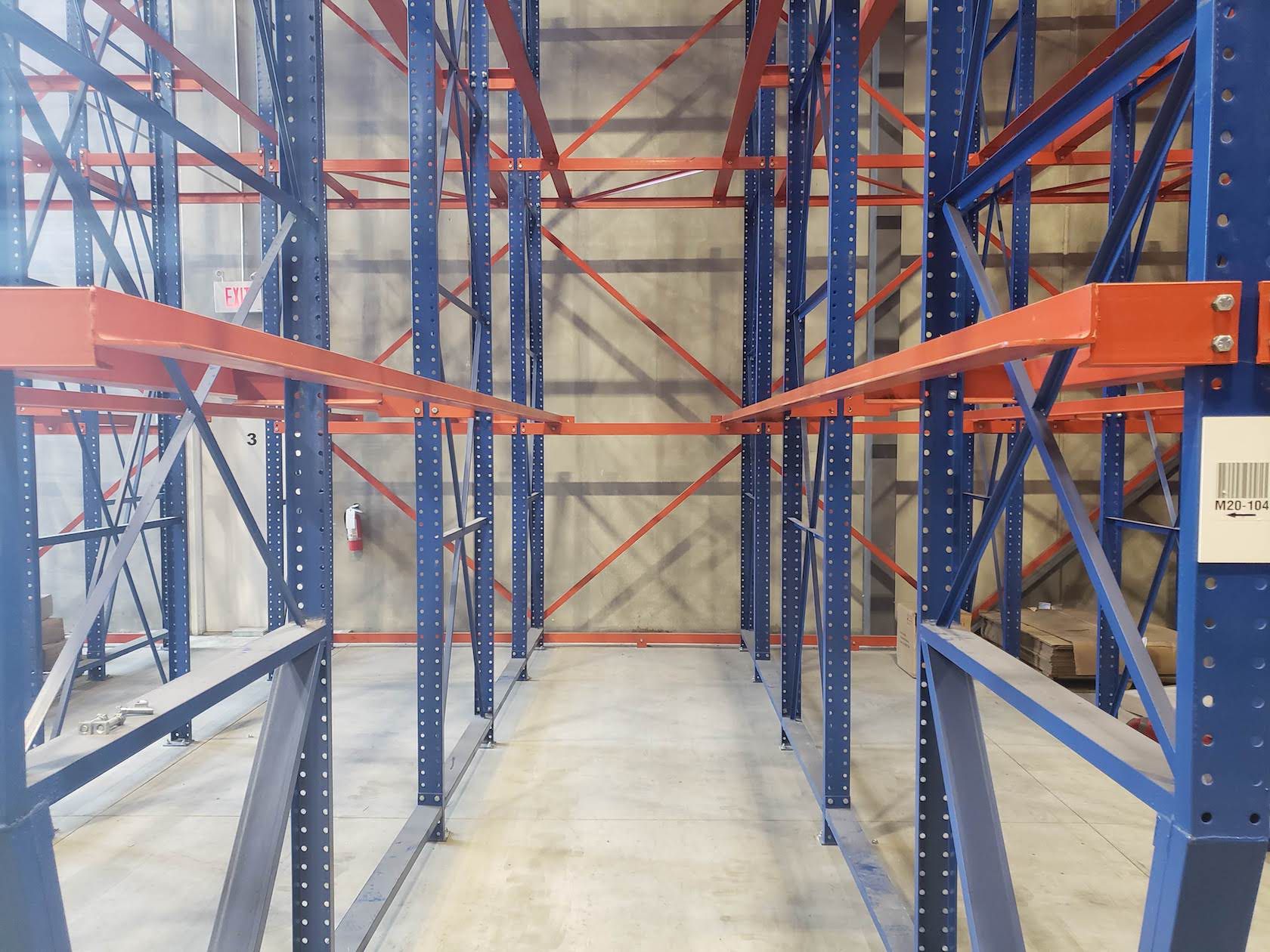 For Sale Drivein Pallet Racking System 12000 Positions rackking